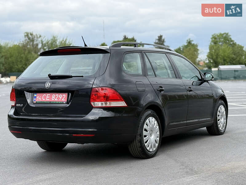 Універсал Volkswagen Golf 2009 в Вінниці