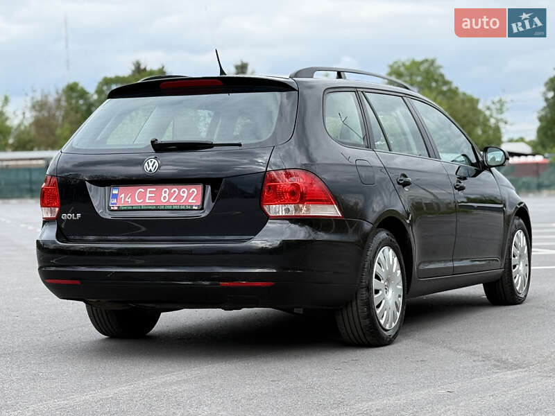 Універсал Volkswagen Golf 2009 в Вінниці