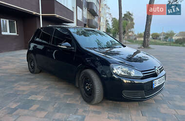 Хэтчбек Volkswagen Golf 2011 в 