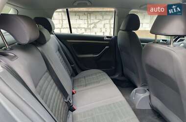 Хетчбек Volkswagen Golf 2007 в 