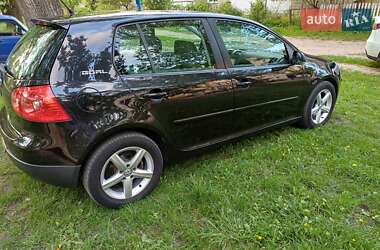 Хетчбек Volkswagen Golf 2006 в 
