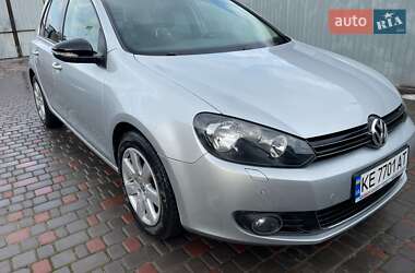 Хэтчбек Volkswagen Golf 2011 в 