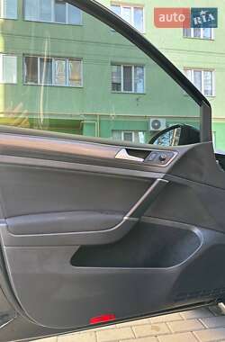 Універсал Volkswagen Golf 2019 в 