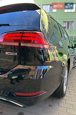 Універсал Volkswagen Golf 2019 в 
