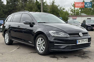 Універсал Volkswagen Golf 2017 в 