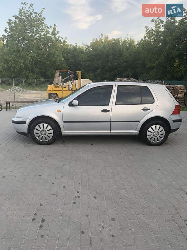 Хетчбек Volkswagen Golf 1998 в Кам'янець-Подільському