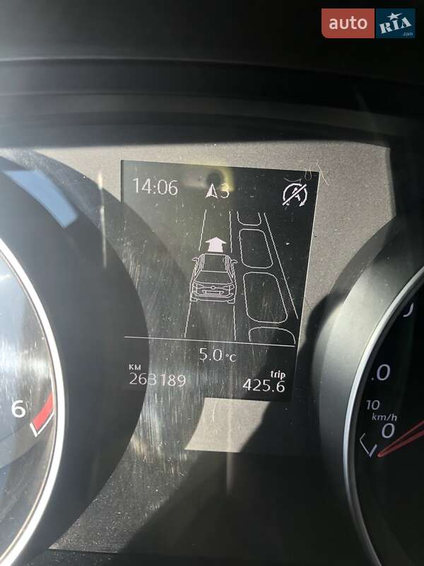 Універсал Volkswagen Golf 2013 в Чернівцях