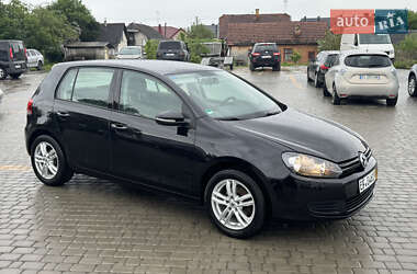 Хетчбек Volkswagen Golf 2011 в 