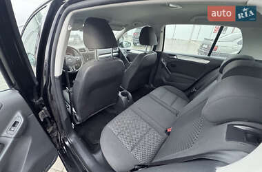 Хетчбек Volkswagen Golf 2011 в 