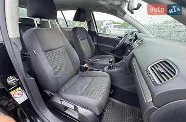 Хетчбек Volkswagen Golf 2011 в 