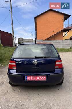 Хетчбек Volkswagen Golf 2003 в 