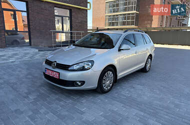 Універсал Volkswagen Golf 2010 в 