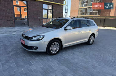 Універсал Volkswagen Golf 2010 в 