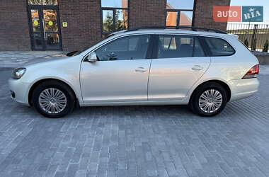 Універсал Volkswagen Golf 2010 в 