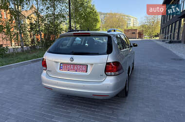 Універсал Volkswagen Golf 2010 в 