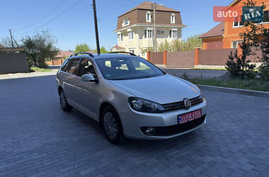 Універсал Volkswagen Golf 2010 в 