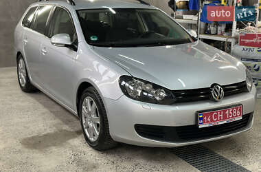 Універсал Volkswagen Golf 2010 в 