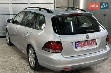 Універсал Volkswagen Golf 2010 в 