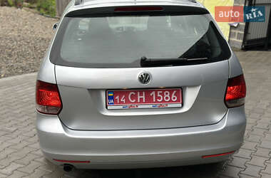 Універсал Volkswagen Golf 2010 в 