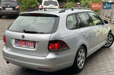 Універсал Volkswagen Golf 2010 в 