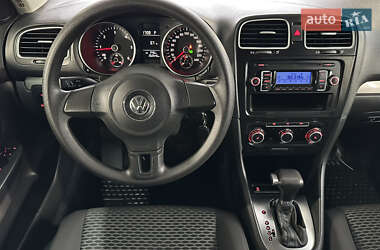 Універсал Volkswagen Golf 2010 в 