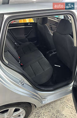 Універсал Volkswagen Golf 2010 в 