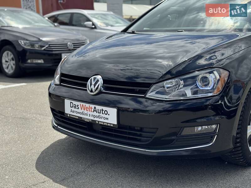 Універсал Volkswagen Golf 2015 в Києві