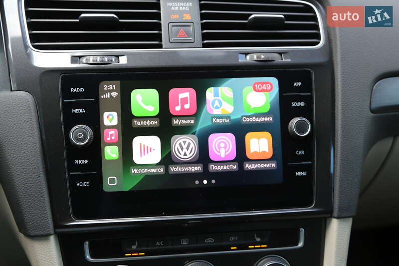 Хетчбек Volkswagen Golf 2018 в Києві