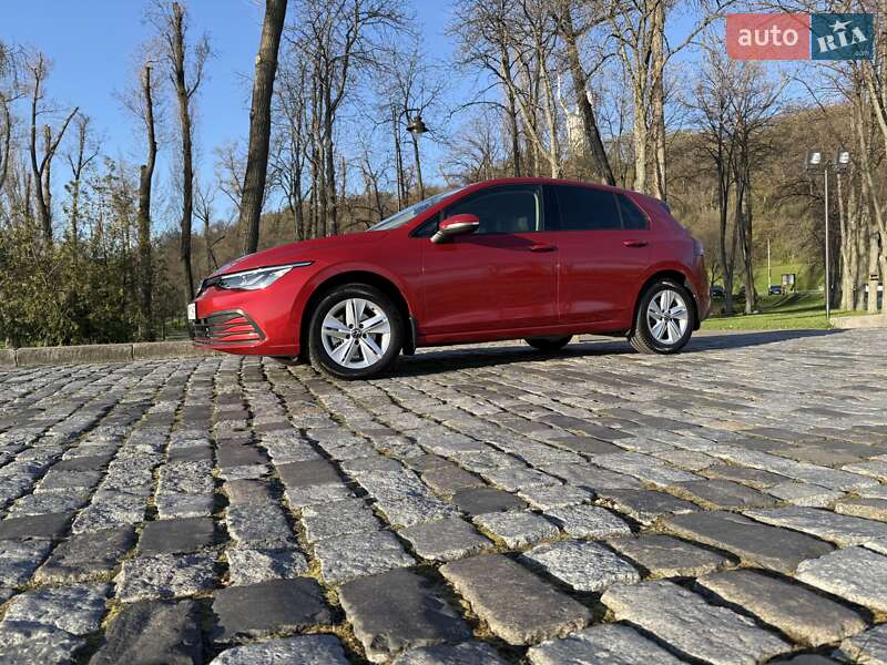 Хэтчбек Volkswagen Golf 2021 в Киеве