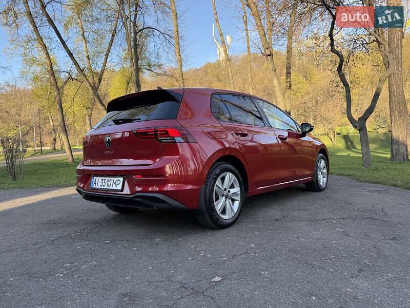Хэтчбек Volkswagen Golf 2021 в Киеве