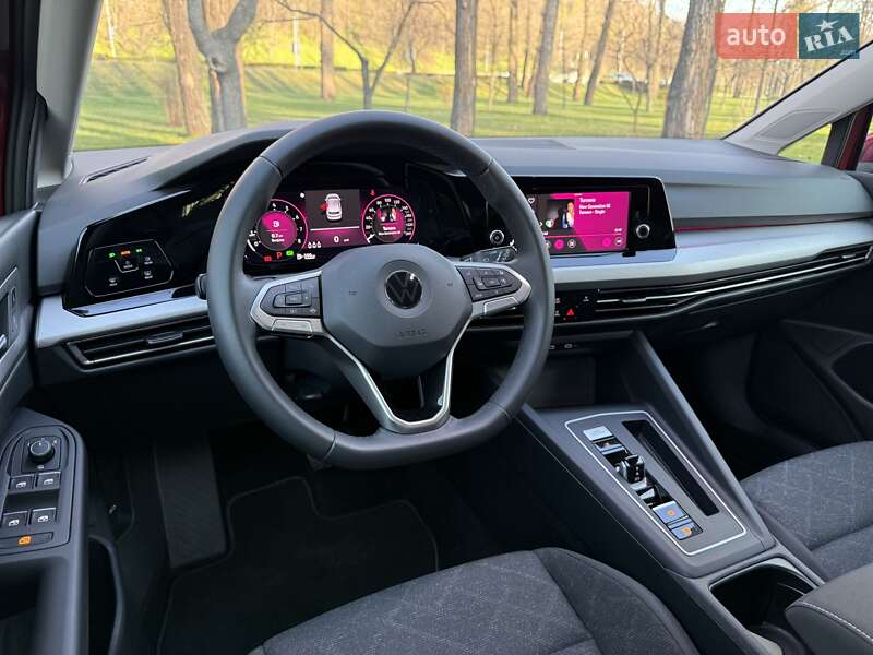 Хэтчбек Volkswagen Golf 2021 в Киеве
