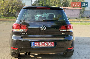 Хэтчбек Volkswagen Golf 2009 в 