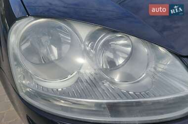 Хэтчбек Volkswagen Golf 2007 в 