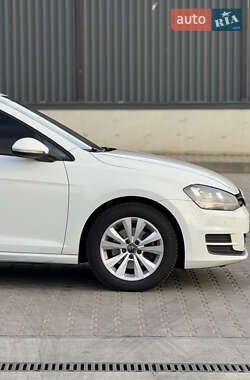 Універсал Volkswagen Golf 2014 в 