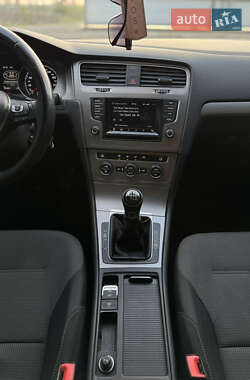 Універсал Volkswagen Golf 2014 в 