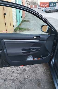 Универсал Volkswagen Golf 2009 в 