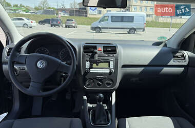 Хетчбек Volkswagen Golf 2007 в 
