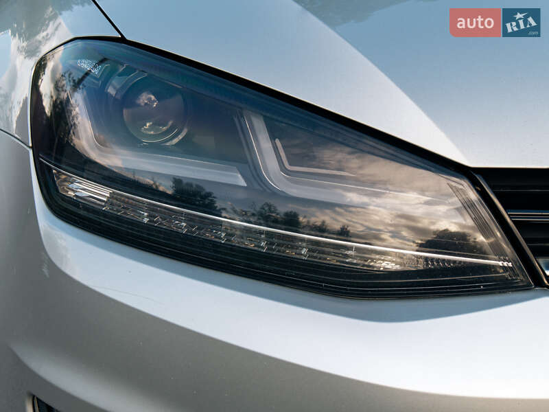 Універсал Volkswagen Golf 2015 в Києві