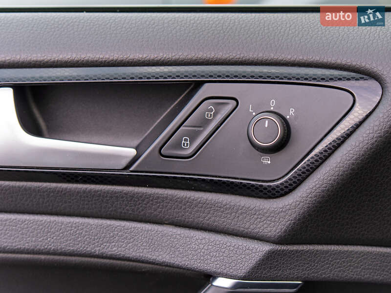 Універсал Volkswagen Golf 2015 в Києві