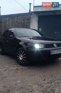 Хэтчбек Volkswagen Golf 1998 в 