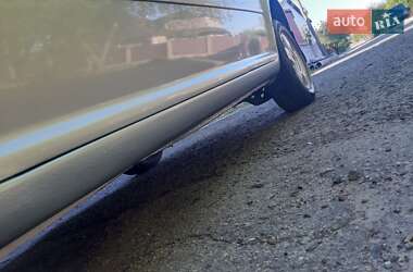 Хэтчбек Volkswagen Golf 1998 в 