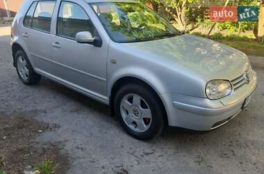 Хэтчбек Volkswagen Golf 1998 в 