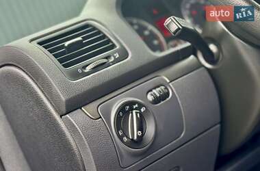 Хэтчбек Volkswagen Golf 2006 в 