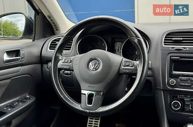 Універсал Volkswagen Golf 2012 в 
