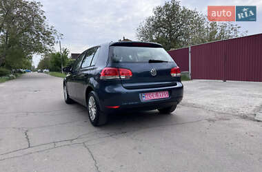Хетчбек Volkswagen Golf 2010 в 