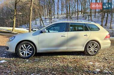 Универсал Volkswagen Golf 2010 в Тячеве