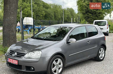 Хэтчбек Volkswagen Golf 2008 в 
