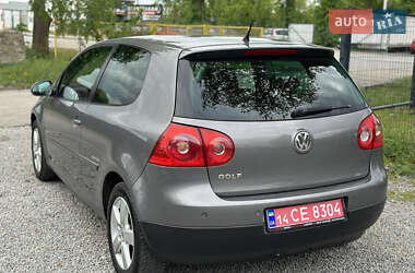 Хэтчбек Volkswagen Golf 2008 в 