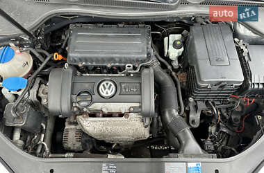 Хэтчбек Volkswagen Golf 2008 в 