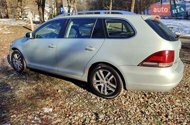 Універсал Volkswagen Golf 2010 в 